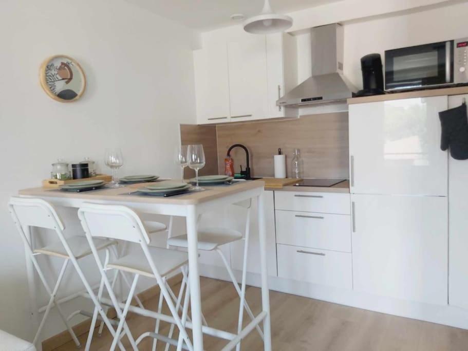 Les Coteaux De Mahe Apartment Tournon-sur-Rhone Exterior foto